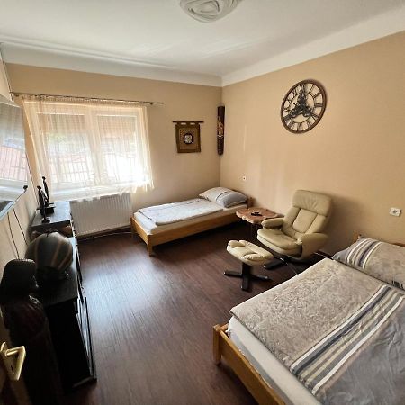 Fehér galamb apartman Gyál Exterior foto
